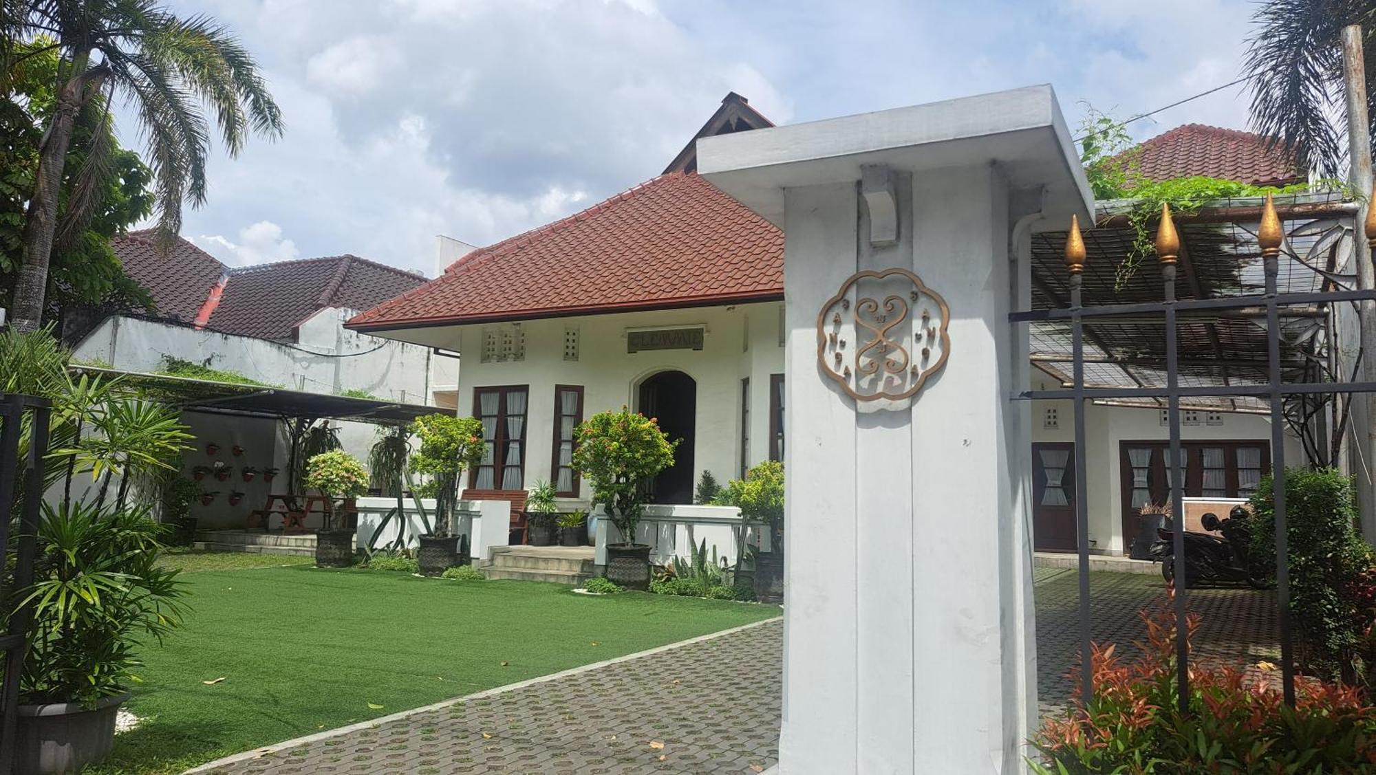 Clemmie Huis Jogjakarta Buitenkant foto