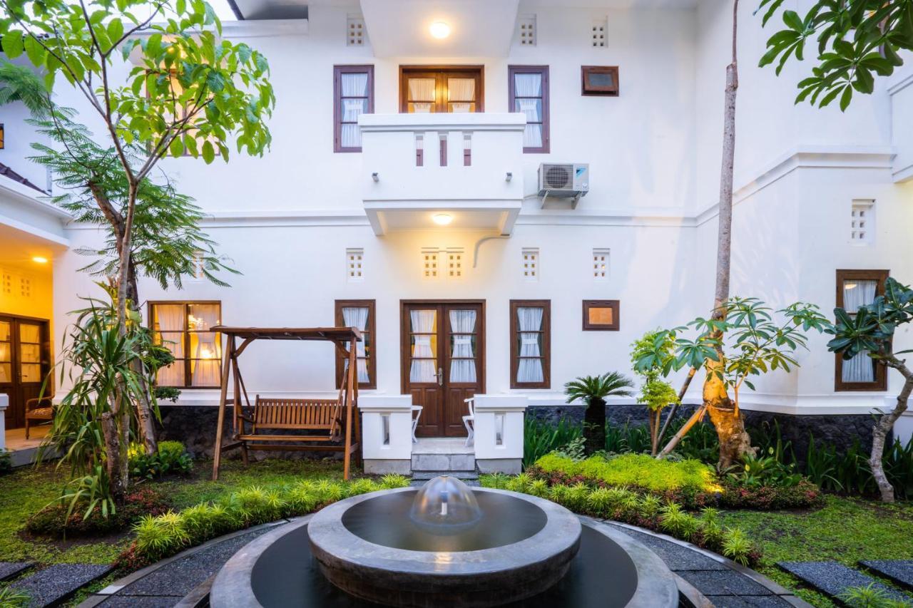 Clemmie Huis Jogjakarta Buitenkant foto